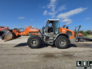 Lej en Gummiged 13 Ton Weycor AR620